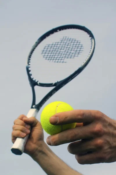 Tennisbal en racket — Stockfoto