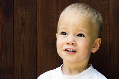 sevimli sarışın çocuk