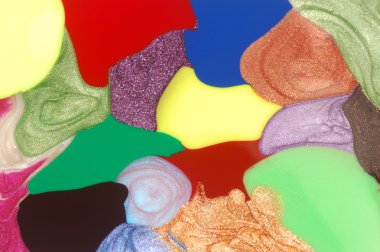 renkli tırnak cilaları