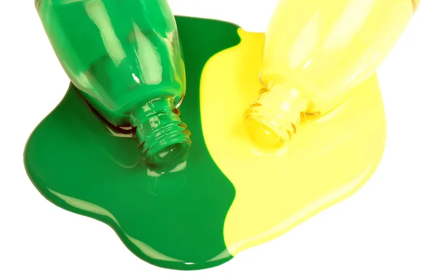 Green and yellow nail polishes — Stock Photo, Image