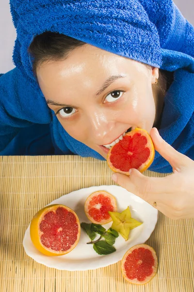 Grapefruit beauty treatment — Stock Photo, Image