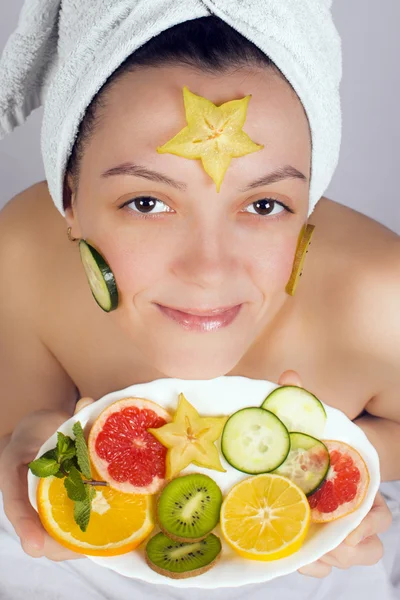 Skin treatment with fruits — Stock Photo, Image