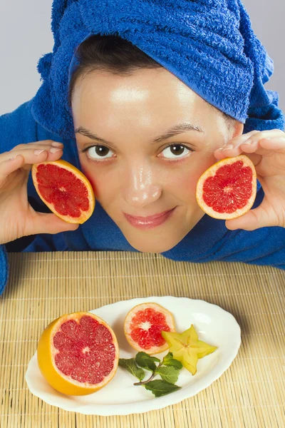 Grapefruit skin treatment — Stock Photo, Image