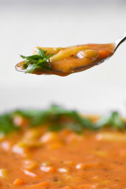 sarı dize fasulye sosu