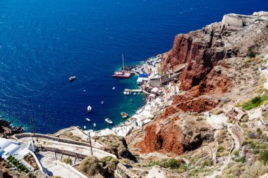 Deniz, köy Oia ve dağ serpantin, Gre Üstten Görünüm