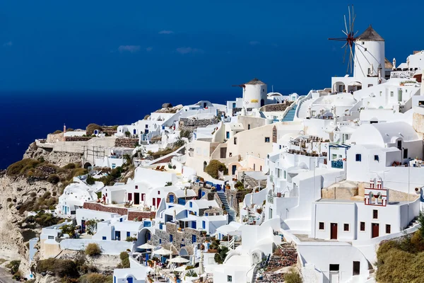 GRECIA, SANTORINO 3 OTTOBRE: Vista panoramica sul mare e sul villaggio di Oia. O — Foto Stock