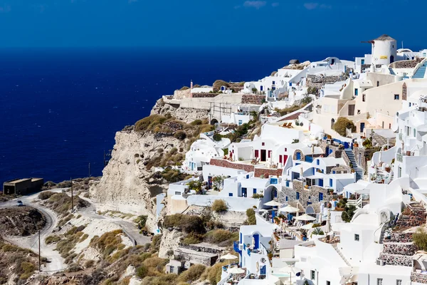 ギリシャ、サントリーニ島-10 月 3 日: 海と村イアに平面図です。O — ストック写真