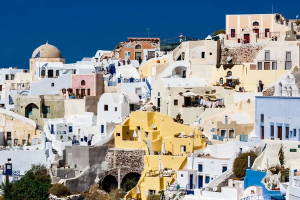 Griechenland, Santorini- Okt 3: Blick von oben auf das Meer und das Dorf Oia. o lizenzfreie Stockfotos