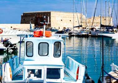 Yunanistan, Girit Adası Kandiye-5 Ekim: yat ve tekne içinde p