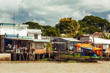 Ho Chi Minh, Vietnam - 15 Ocak 2016: Hayat Hochiminh (Saigon) Mekong Nehri Vietnam insanların. Saigon Vietnam büyük şehridir