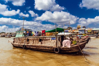 Ho Chi Minh, Vietnam - 15 Ocak 2016: Hayat Hochiminh (Saigon) Mekong Nehri Vietnam insanların. Saigon Vietnam büyük şehridir