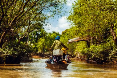 Ho Chi Minh, Vietnam - 15 Ocak 2016: Hayat Hochiminh (Saigon) Mekong Nehri Vietnam insanların. Saigon Vietnam büyük şehridir