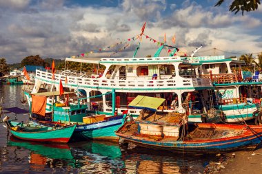 Phuquoc Island, Vietnam - 18 Ocak 2016: Seaport Duongdong şehir içinde