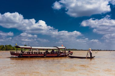 Ho Chi Minh, Vietnam - 15 Ocak 2016: Hayat Hochiminh (Saigon) Mekong Nehri Vietnam insanların. Saigon Vietnam büyük şehridir