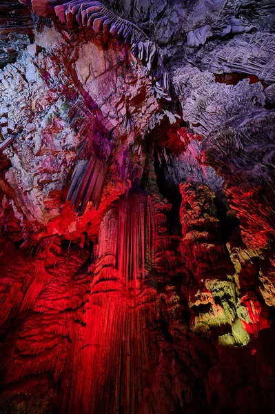 セント ・ マイケルズの中の鍾乳石洞窟 Gibralta — ストック写真