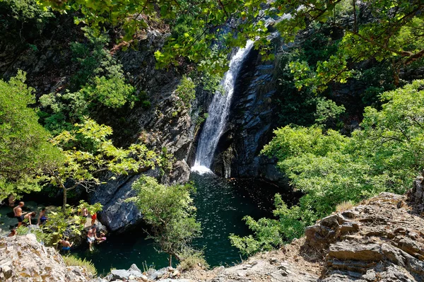 Watervallen in Wasilla "Vathres" in Noord-Griekenland — Stockfoto