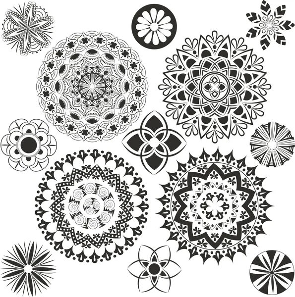 Un ensemble de grandes et petites mandalas — Image vectorielle