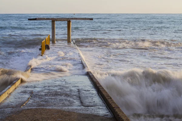 Blick auf das Meer bei Sonnenuntergang — Stockfoto