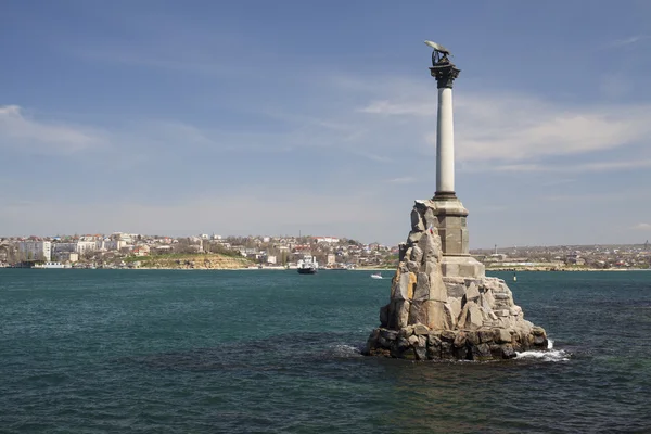 Monument in the sea — Stock Photo, Image