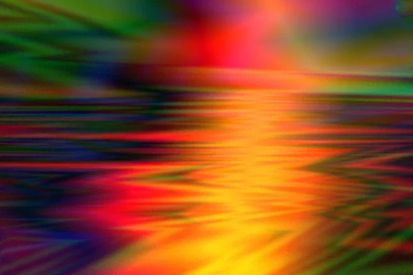 Soyut tema tema akşam gün batımı, suda batan güneşin yansıması, farklı renklerde ışınlar oynamak