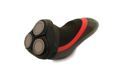 Siyah elektrikli tıraş makinesi beyaz arka planda izole edildi.