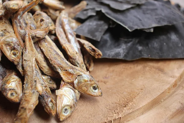 Getrocknete Algen ein Fisch — Stockfoto