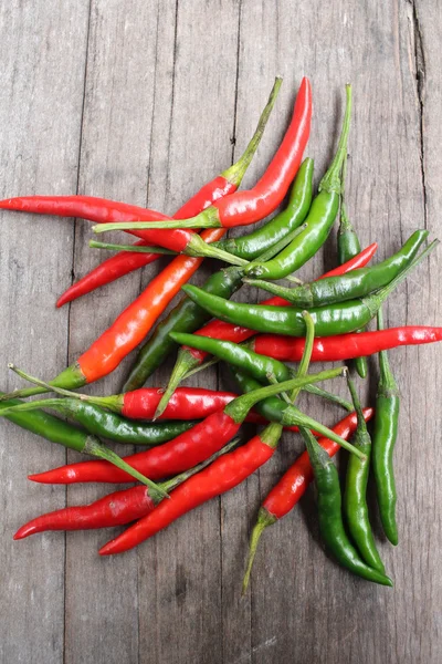 Red and green chili — Stock Photo, Image