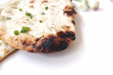 Hint naan ekmek izole