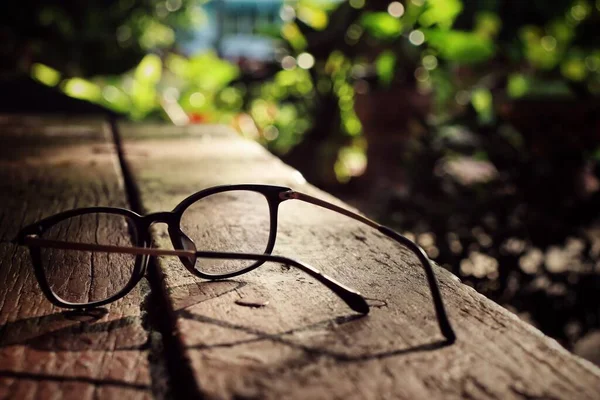 眼鏡と影の影 — ストック写真