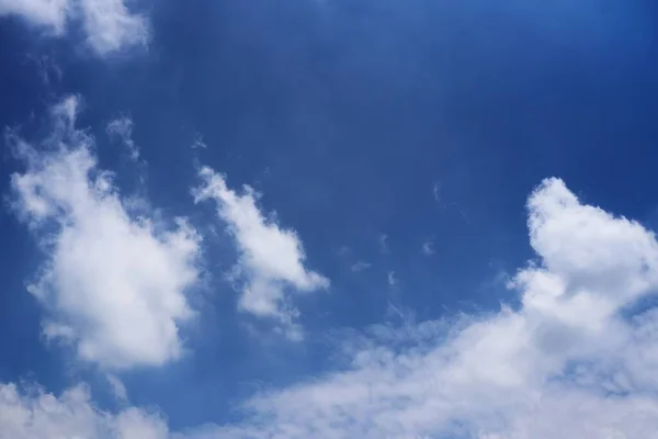 Wolken Blauen Himmel — Stockfoto