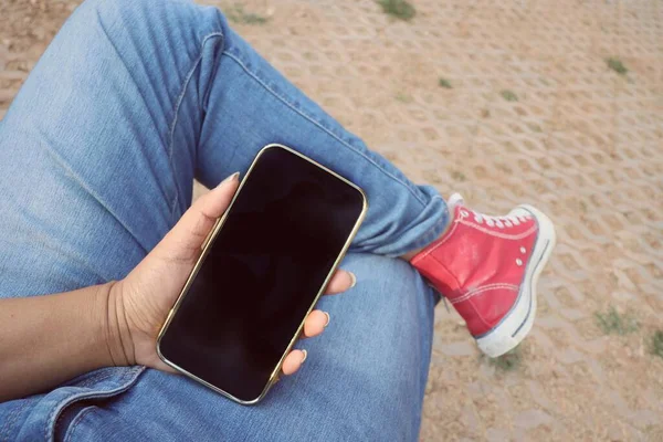 Selfie Zapatillas Teléfono Inteligente — Foto de Stock