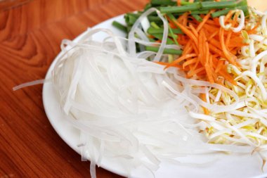 Tayland erişteli baba eriştesi.