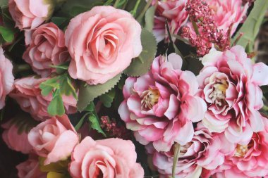 Yapay çiçeklerin en güzeli.