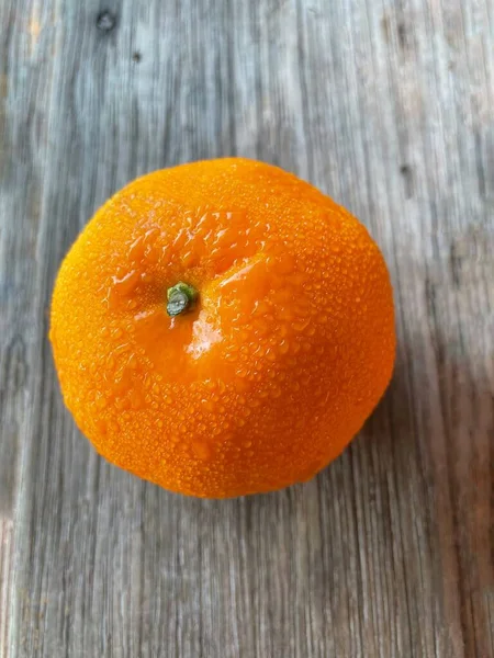 Fruit Tropical Orange Frais Sur Fond Bois Brun Texture — Photo