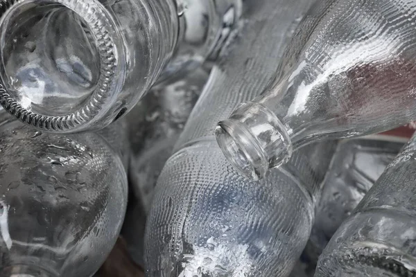 Närbild Tomma Vita Glasflaskor Återvinning Koncept — Stockfoto