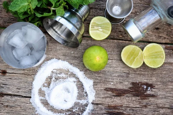 Margarita Cocktail Aus Limettensalz Und Minzblättern — Stockfoto