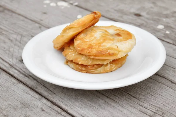 Hotteok Pancake Coréen Dessert Dans Assiette Sur Fond Table Bois — Photo