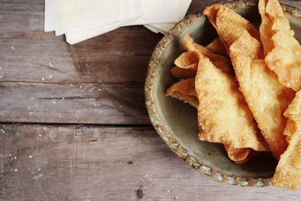 Dumpling Frito Comida China Sobre Fondo Tabla Madera —  Fotos de Stock