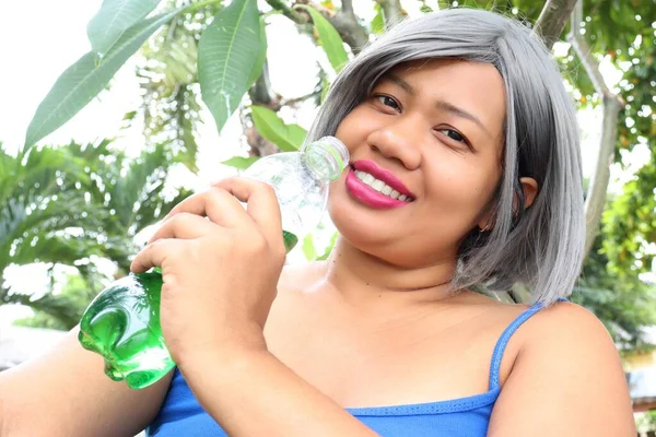 Portrait Asia Woman Drinking Green Soda Soft Drink — Stock Photo, Image