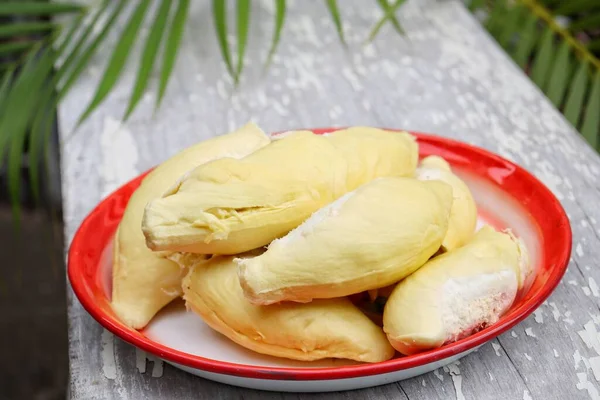 Durian Tropické Ovoce Zelené Listy Pozadí Dřeva — Stock fotografie
