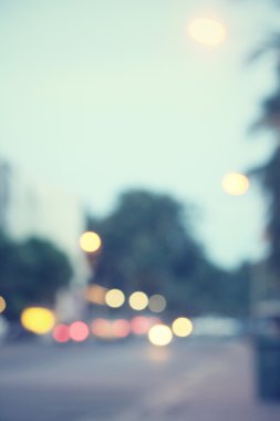 Geceleri araba bulanıklaşıyor.