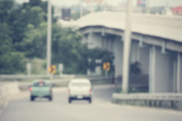 Auto in der Stadt verschwommen — Stockfoto