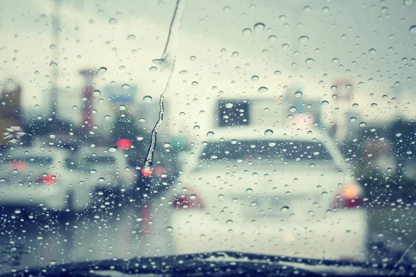 Gota de agua y carretera — Foto de Stock