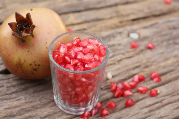 Fruta de romã madura — Fotografia de Stock