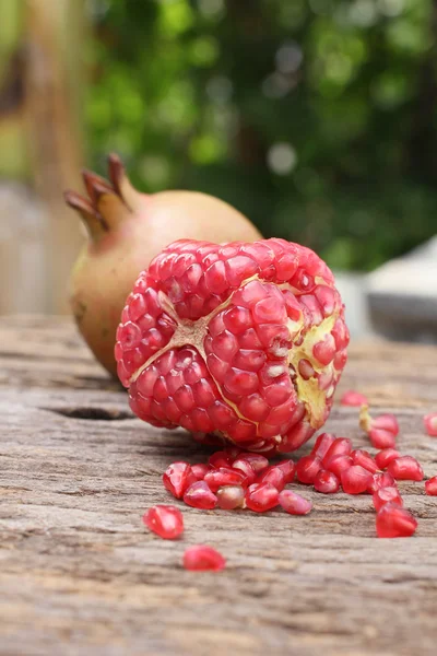 Fruta de romã madura — Fotografia de Stock