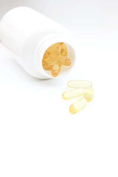 Levertraan capsules — Stockfoto