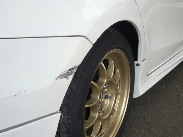 Details of front fender car in an accident — Stock Photo, Image