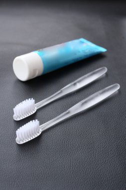 Diş macunlu diş fırçası 