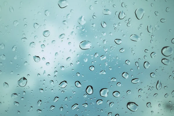 Goccia d'acqua su vetro — Foto Stock