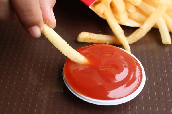 Frites au ketchup — Photo